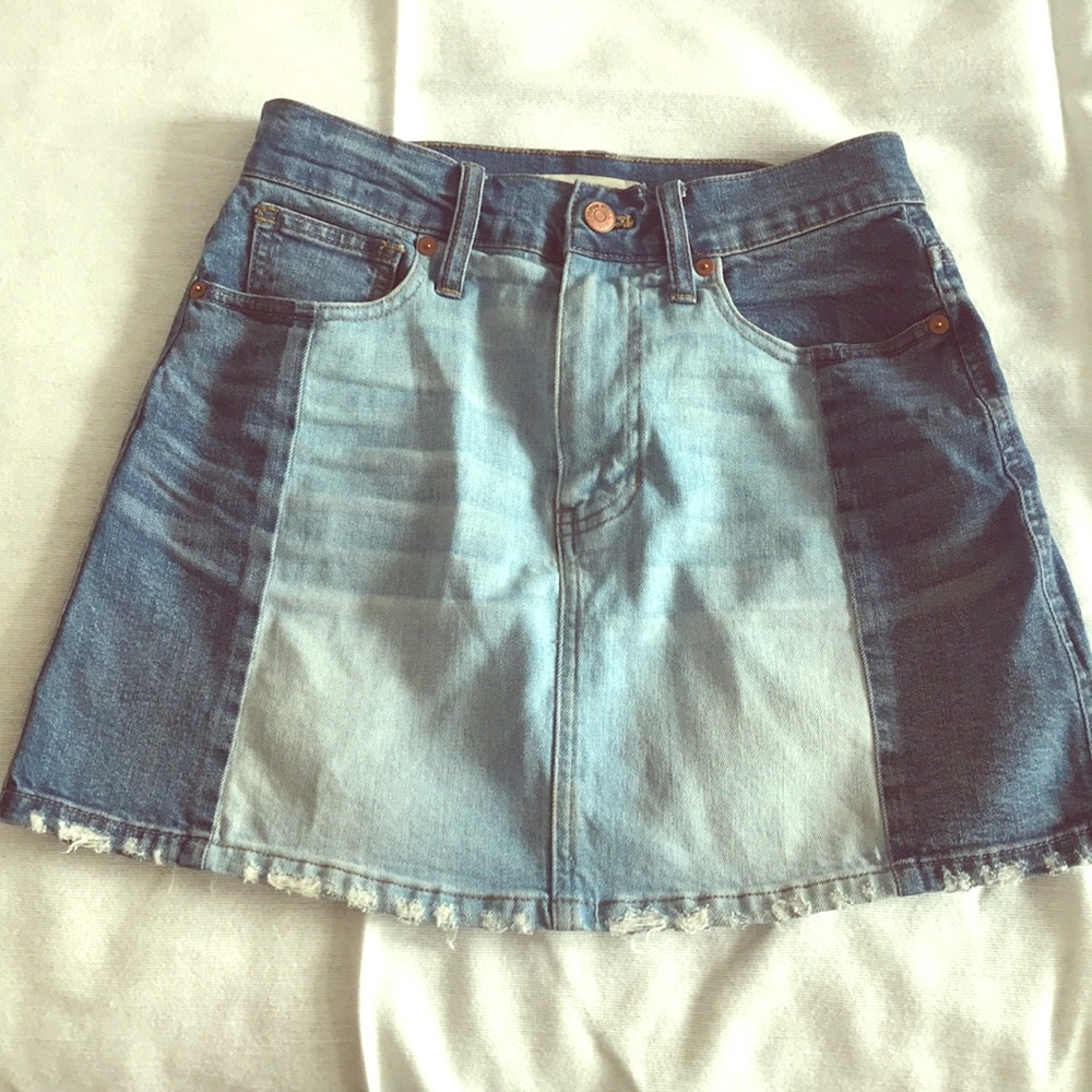 Madewell Denim Skirt - Picture 2 of 4